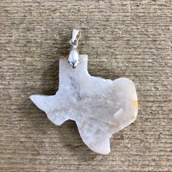 Raw Quartz Crystal Shaped Texas Necklace Pendant - Picture 1 of 5